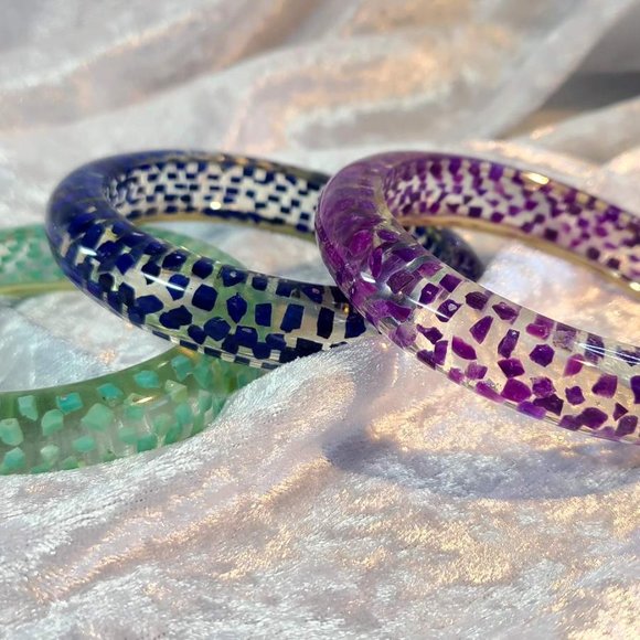 3 Lucite Bangle Bracelets - Picture 8 of 11